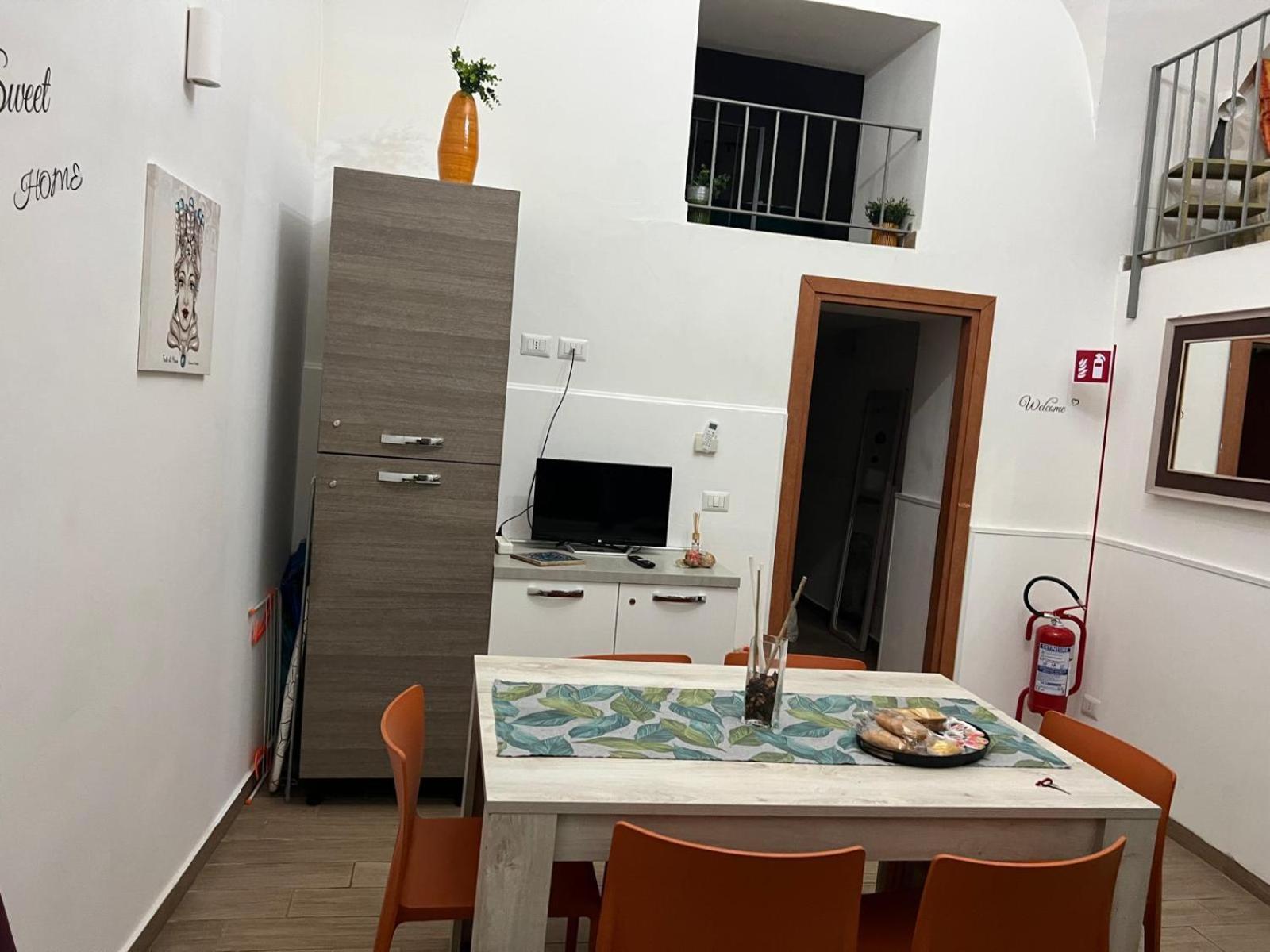 Ferienwohnung Due Passi Dal Centro CTA Exterior foto